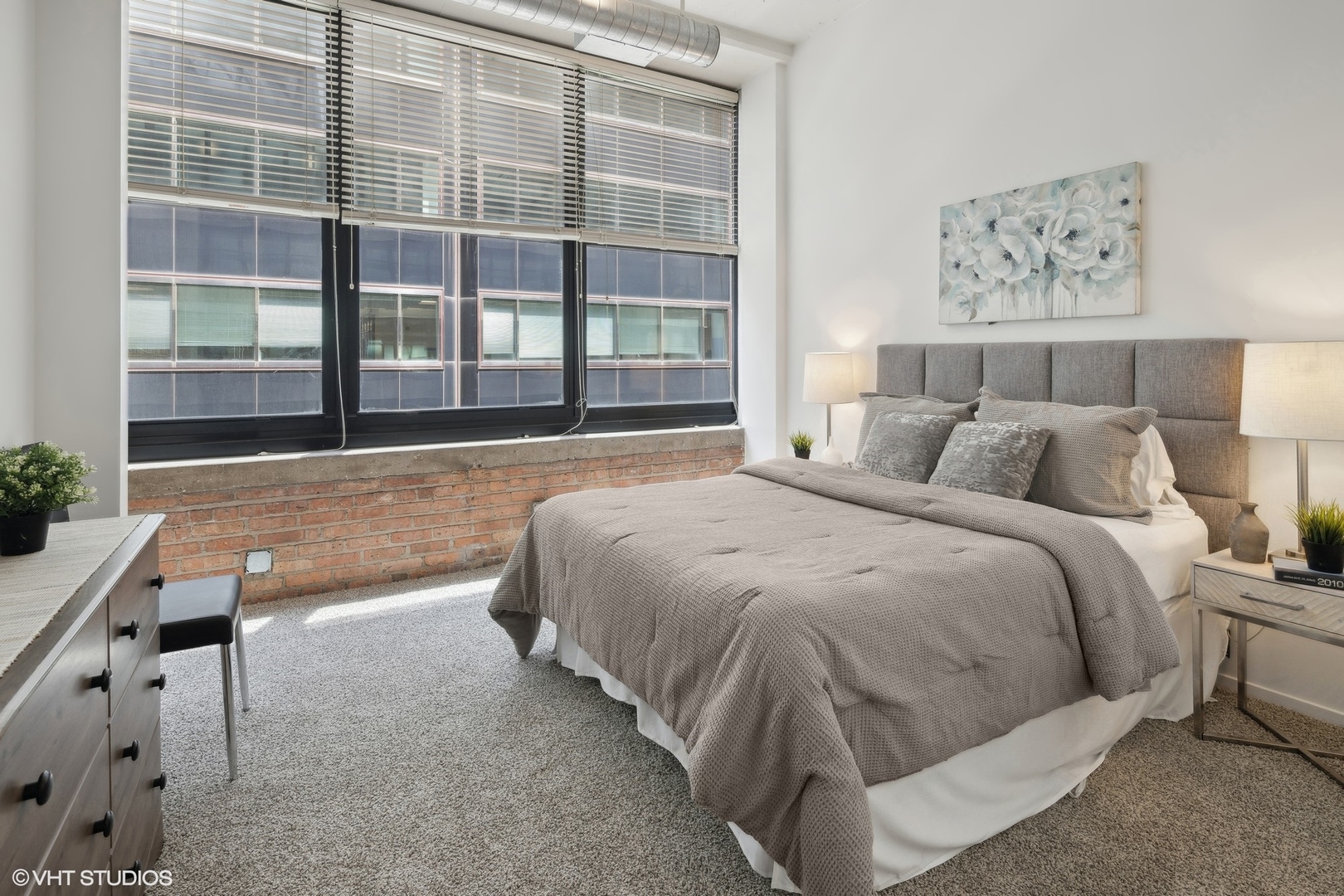 130 S Canal Street Unit: 411