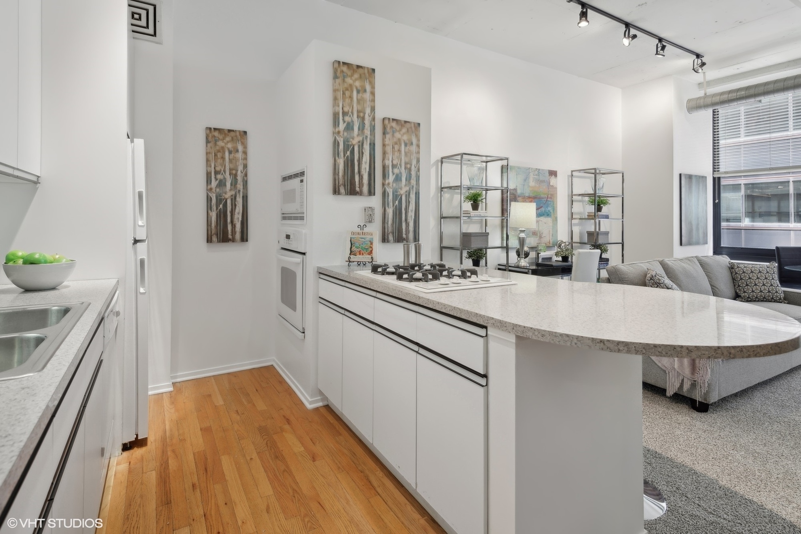 130 S Canal Street Unit: 411