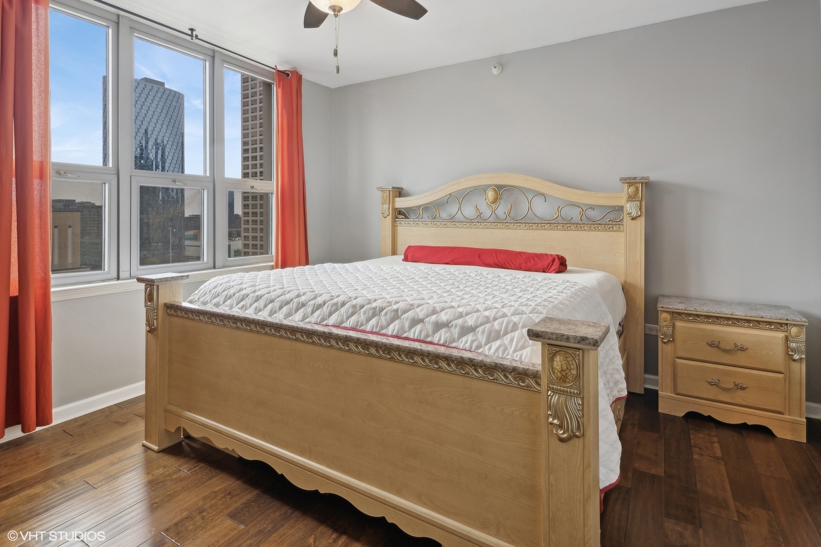 125 S JEFFERSON Street Unit: 1309