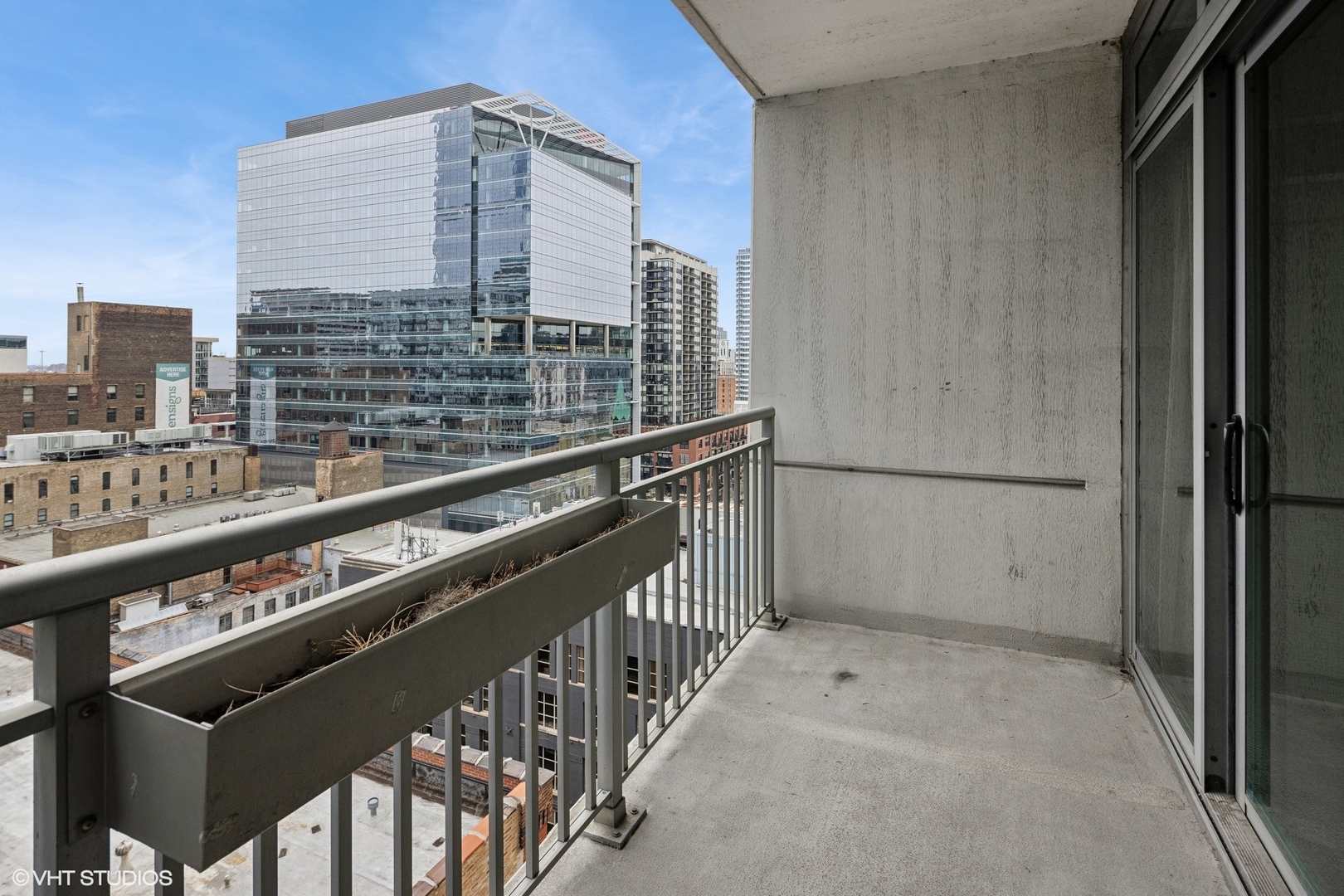 125 S JEFFERSON Street Unit: 1309