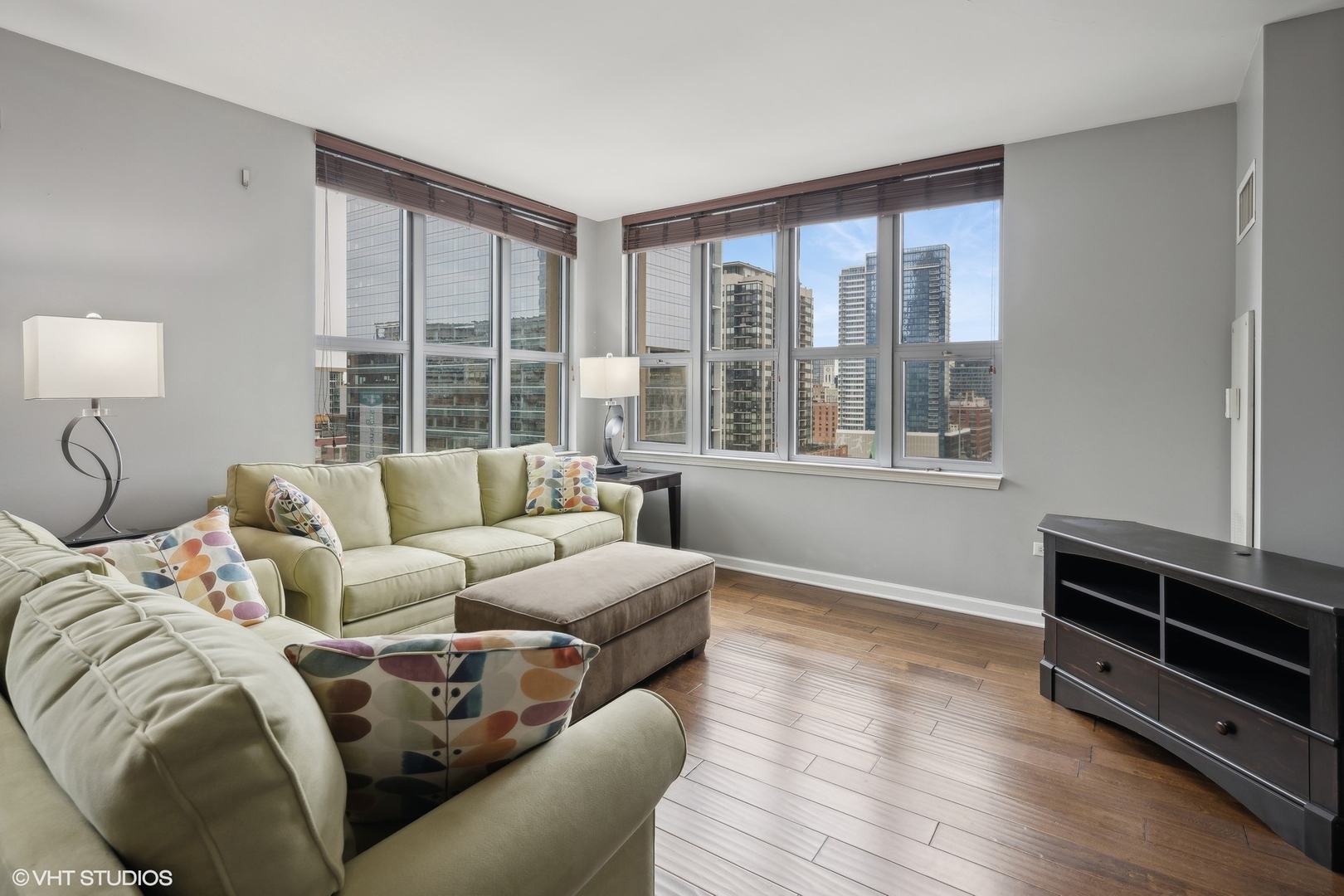 125 S JEFFERSON Street Unit: 1309
