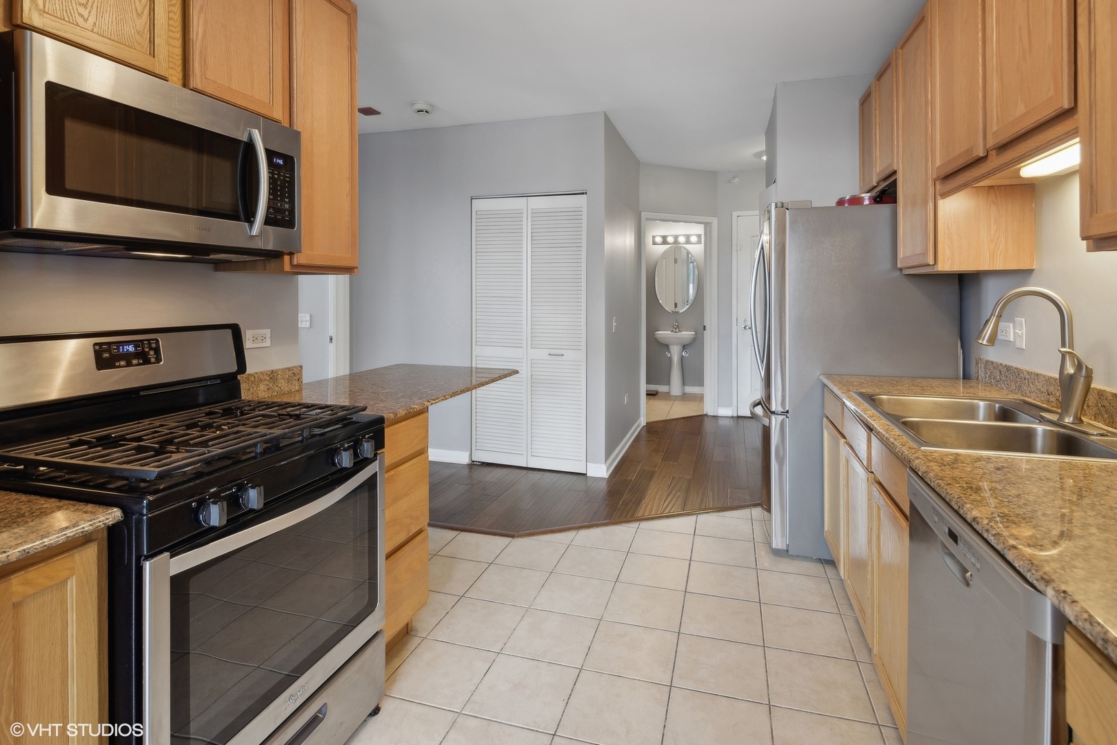 125 S JEFFERSON Street Unit: 1309