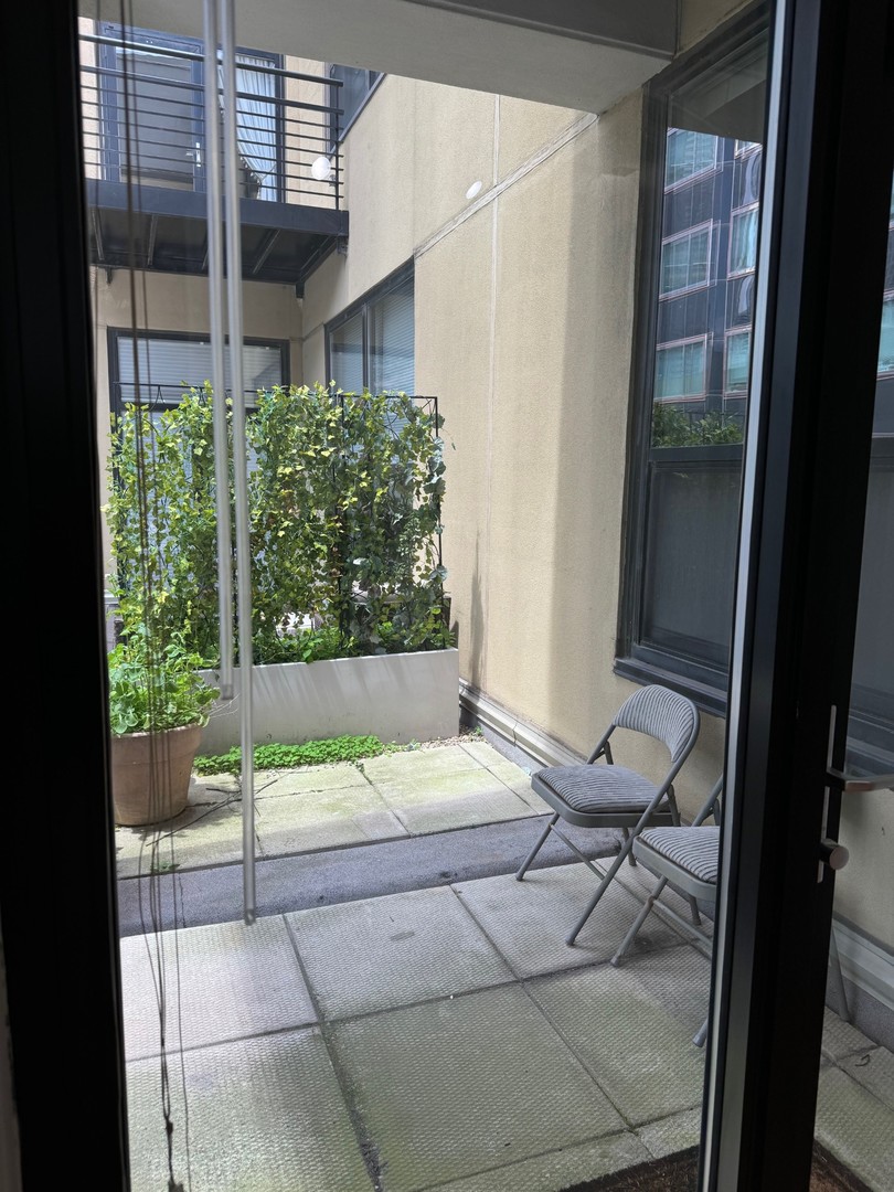 130 S CANAL Street Unit: 9H