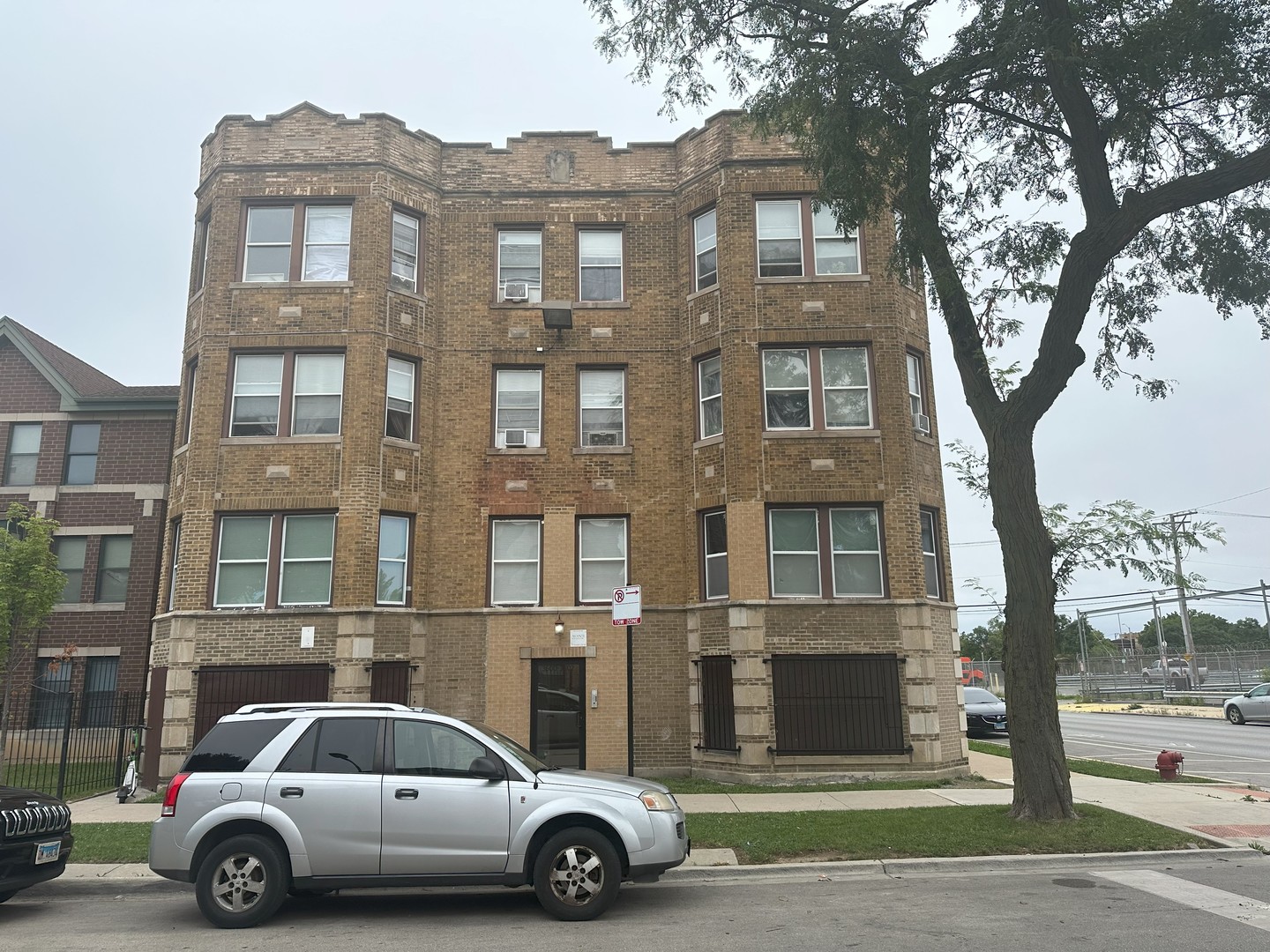 3602 W Flournoy Avenue Unit: 1W