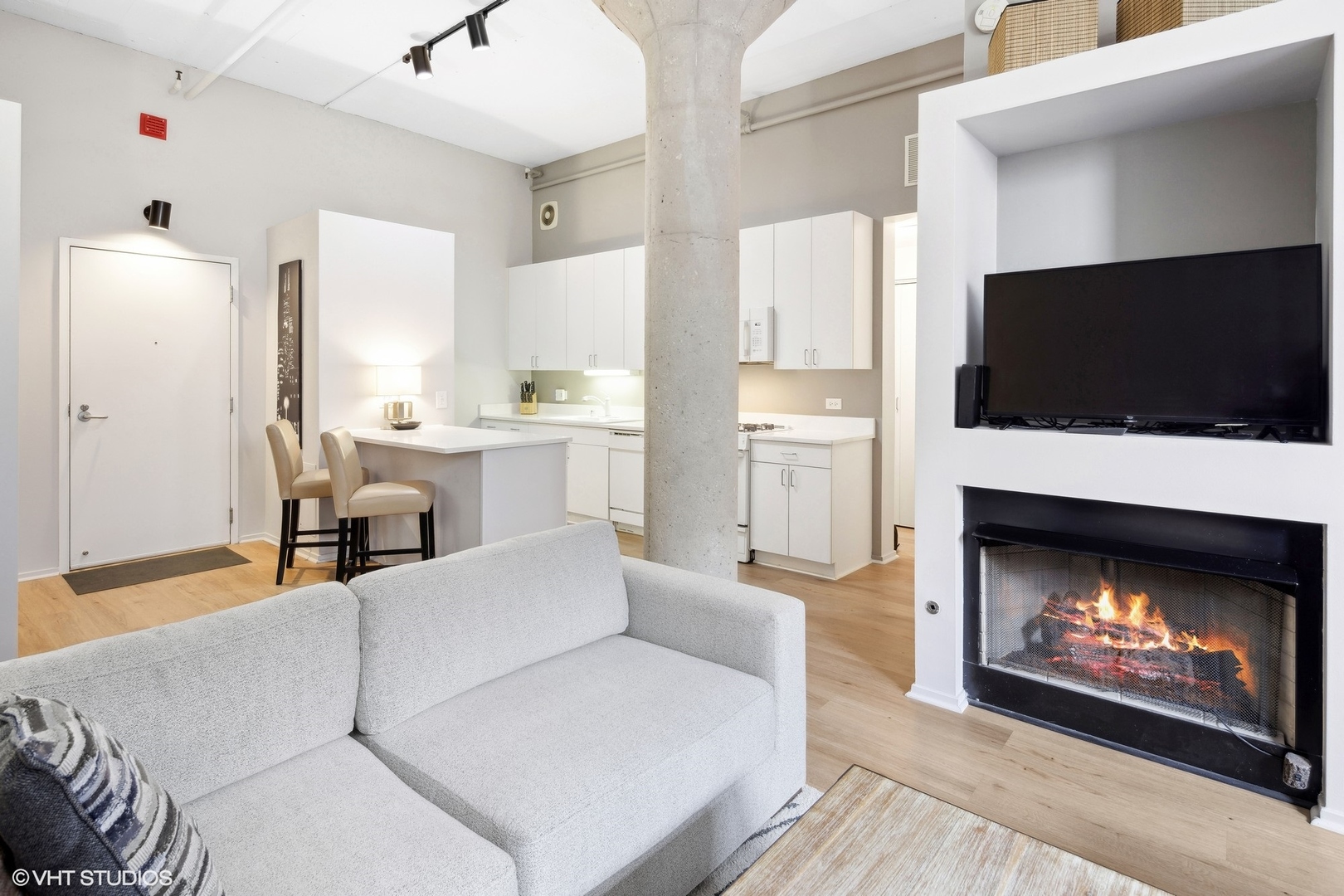 728 W Jackson Boulevard Unit: 1009