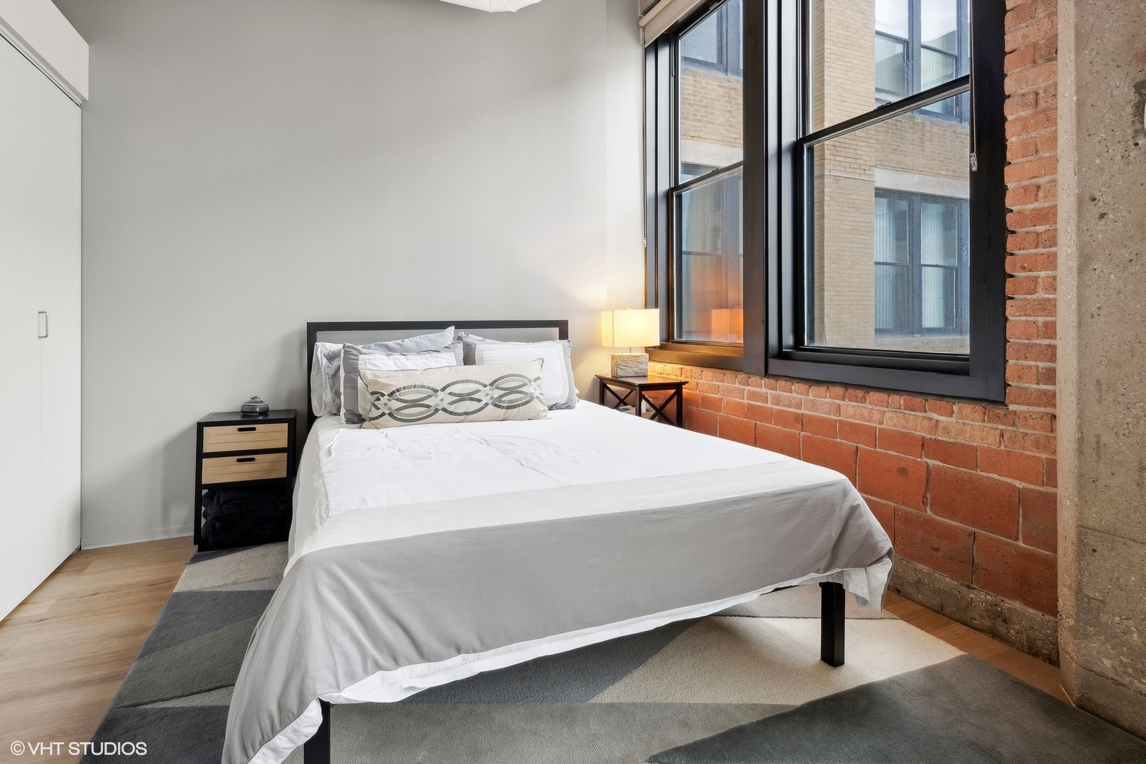 728 W Jackson Boulevard Unit: 1009