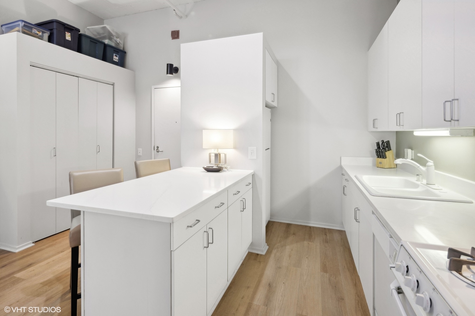 728 W Jackson Boulevard Unit: 1009