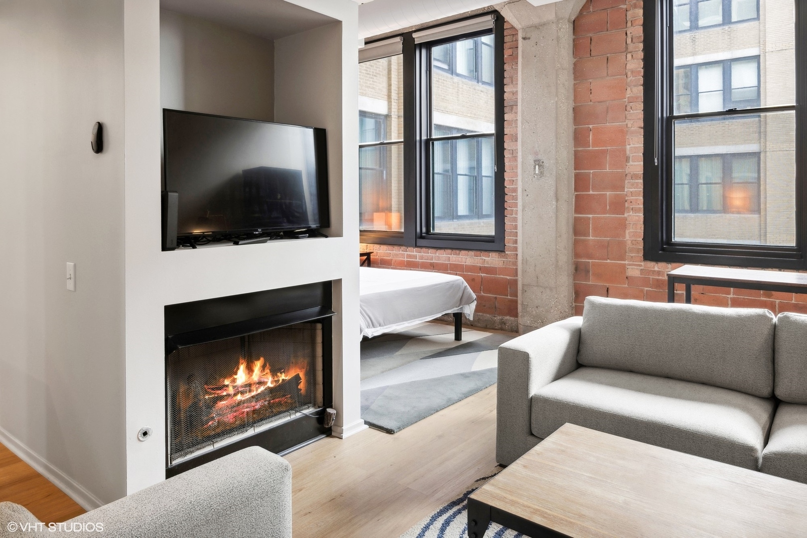 728 W Jackson Boulevard Unit: 1009