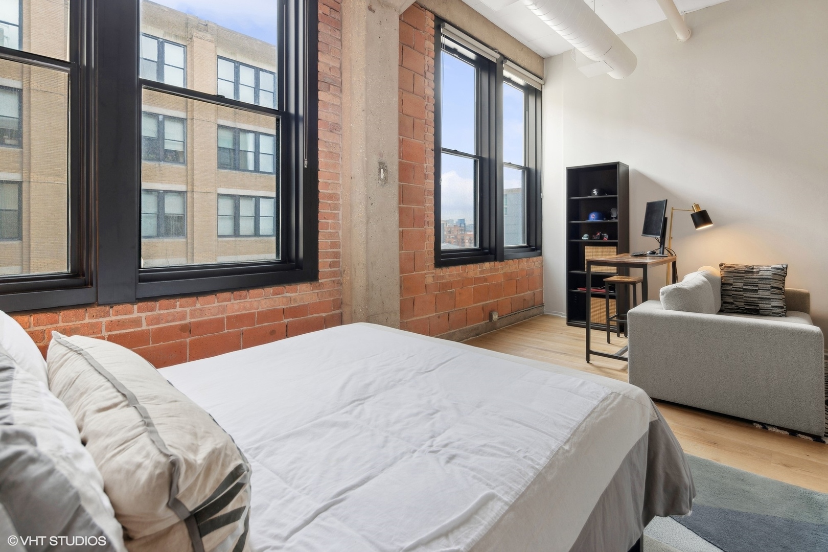 728 W Jackson Boulevard Unit: 1009