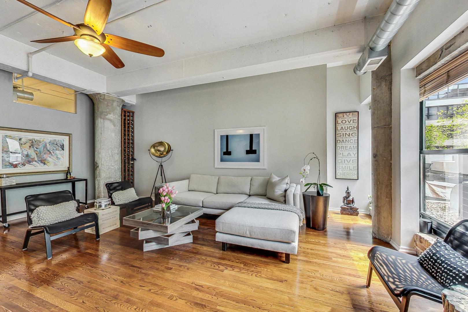 130 S Canal Street Unit: 225