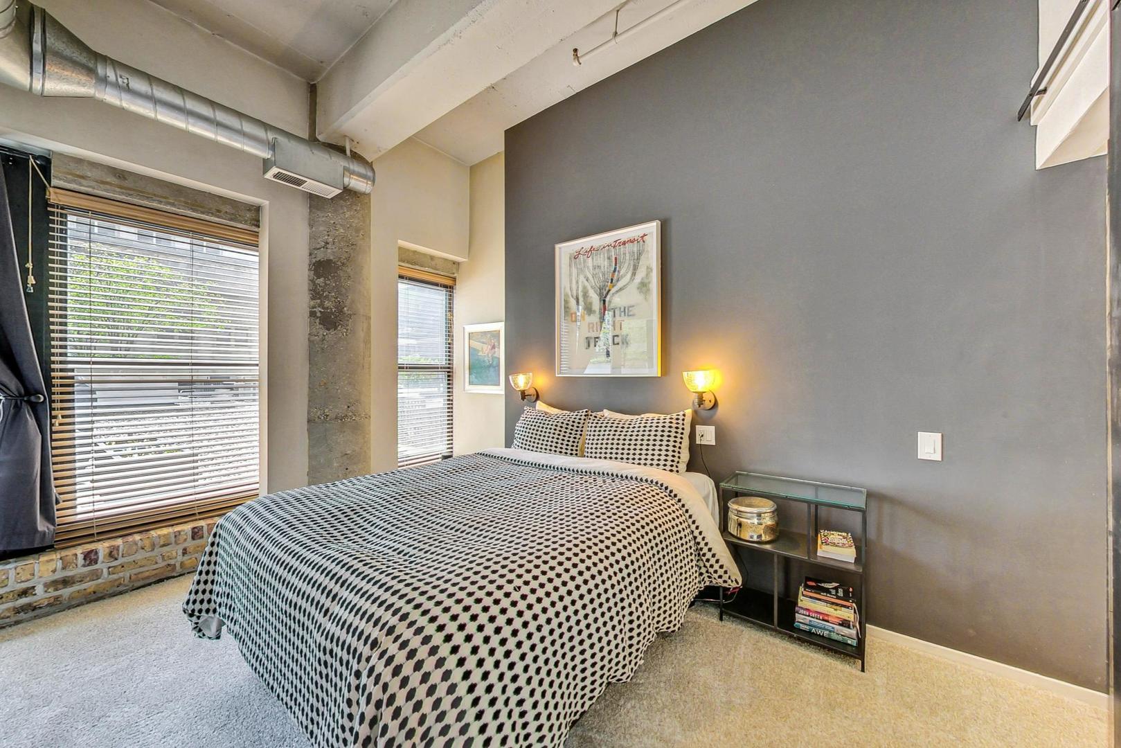 130 S Canal Street Unit: 225