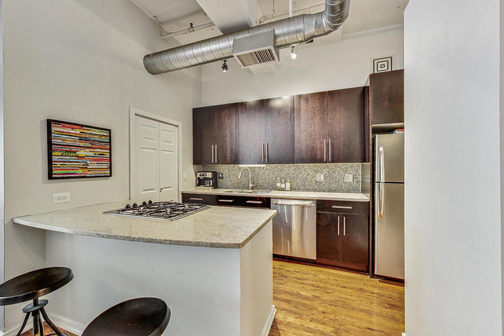 130 S Canal Street Unit: 225