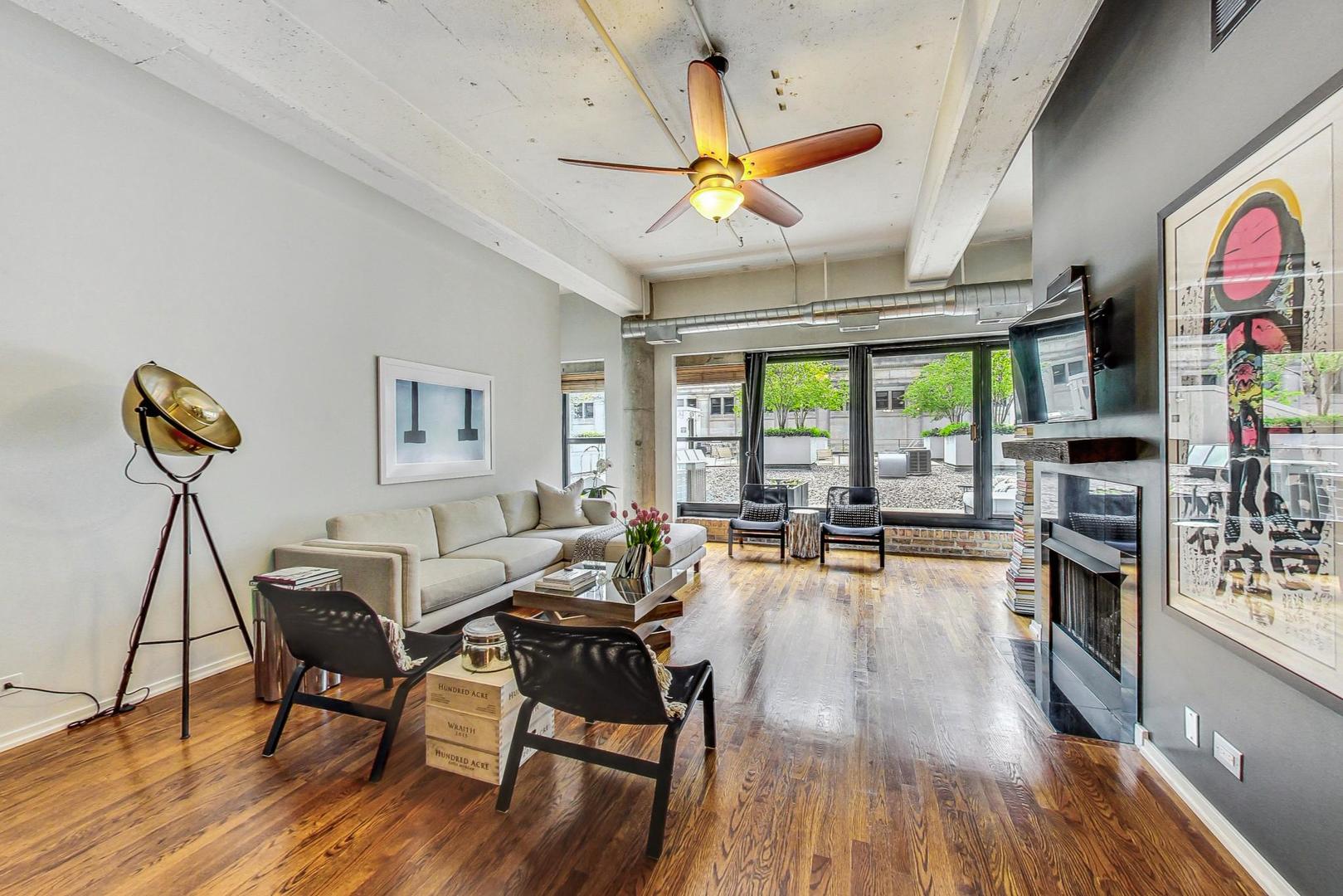 130 S Canal Street Unit: 225