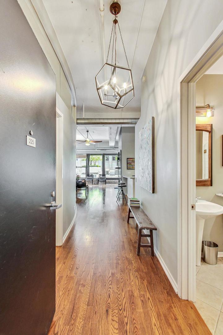 130 S Canal Street Unit: 225