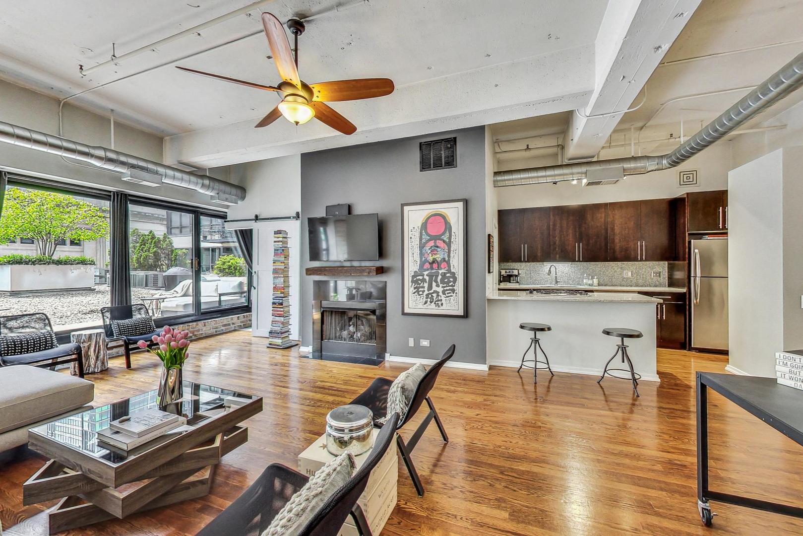 130 S Canal Street Unit: 225