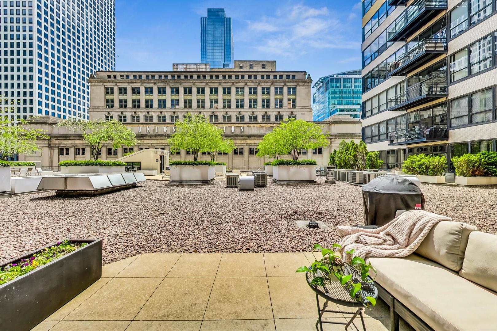 130 S Canal Street Unit: 225