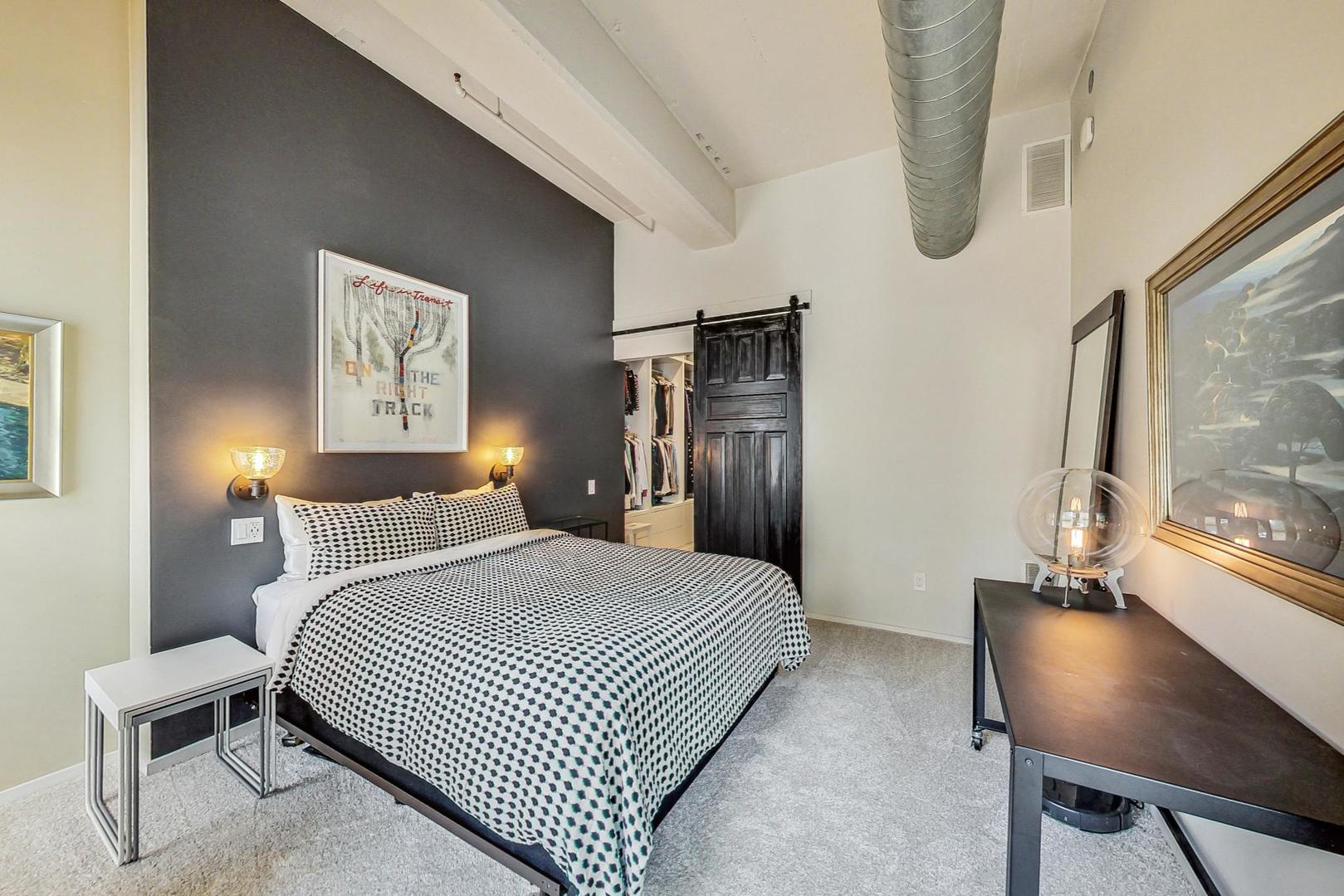 130 S Canal Street Unit: 225