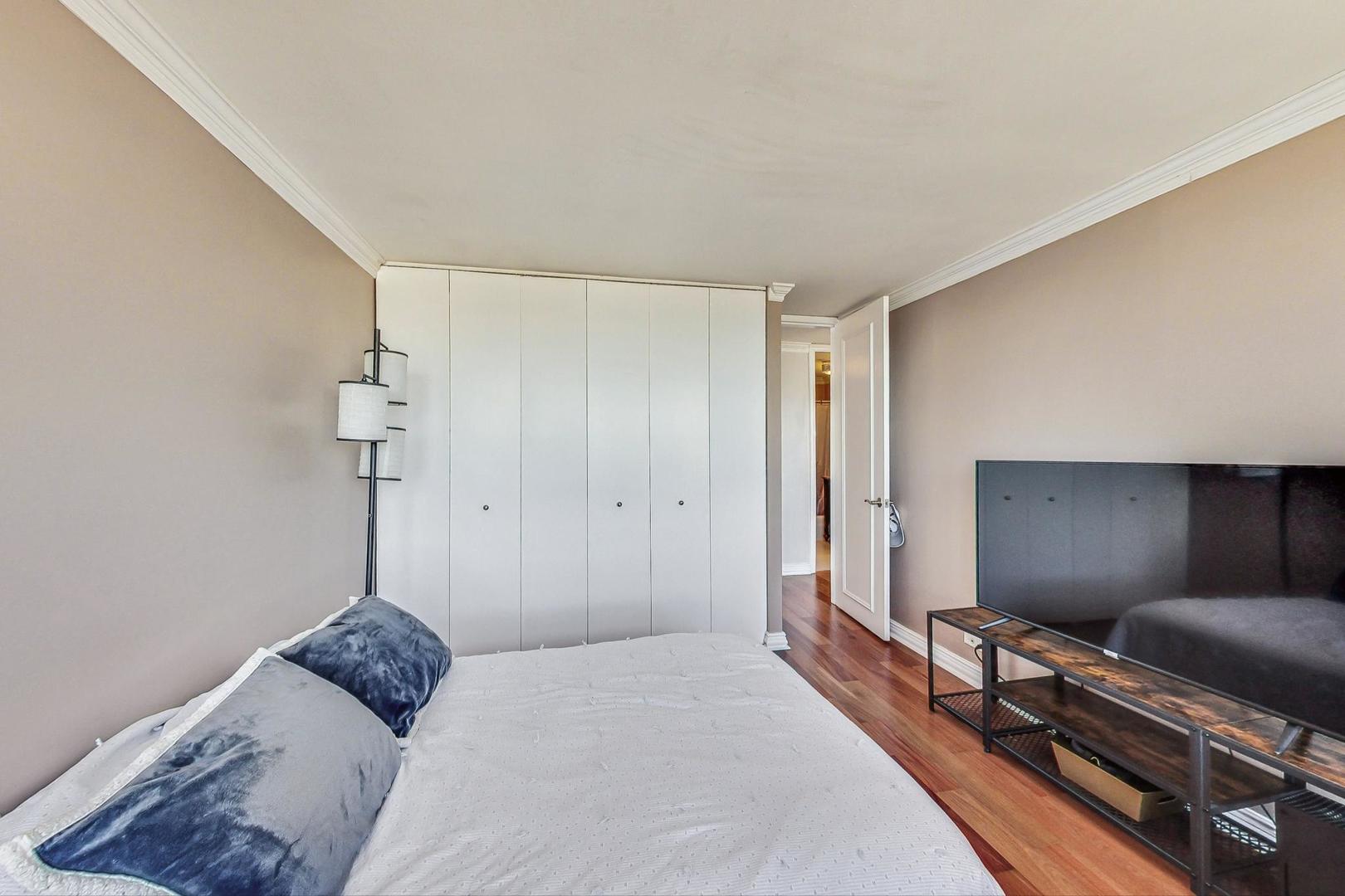 655 W Irving Park Road Unit: 4902