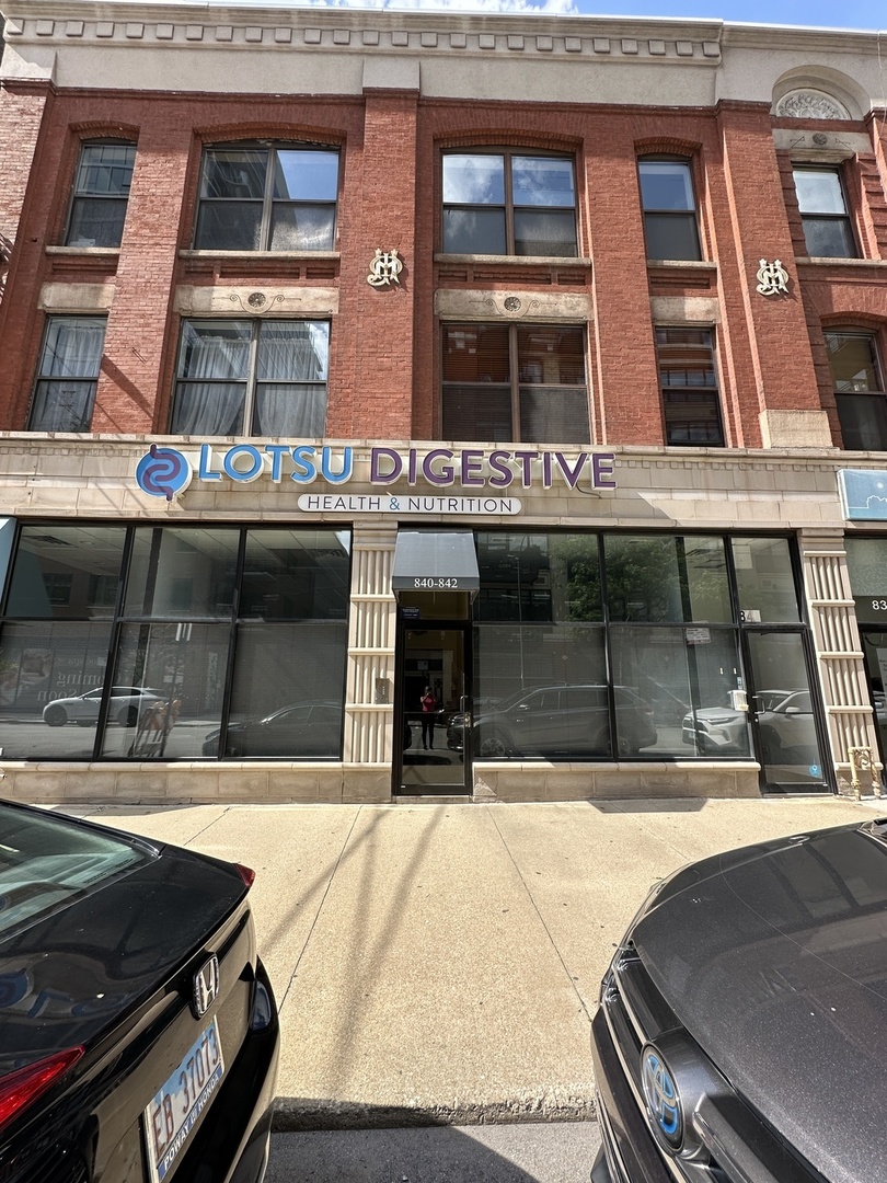 840 W ADAMS Street Unit: 3