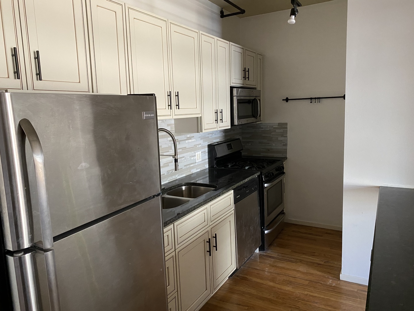 420 S CLINTON Street Unit: 703A