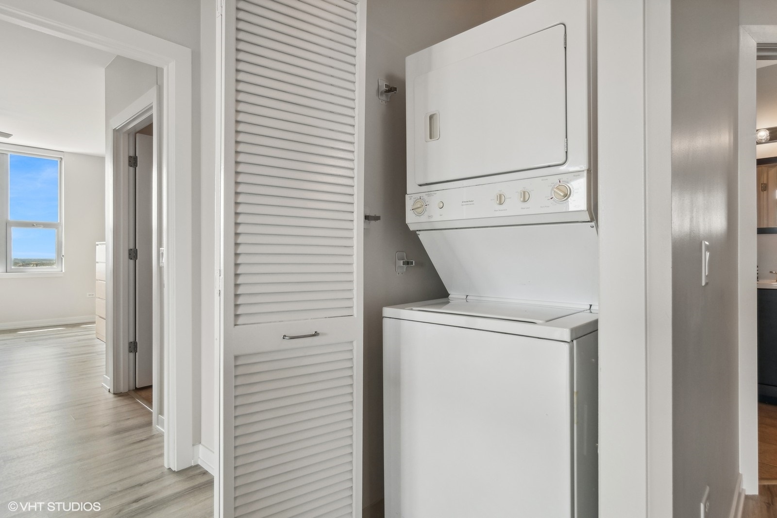 125 S Jefferson Street Unit: 3009