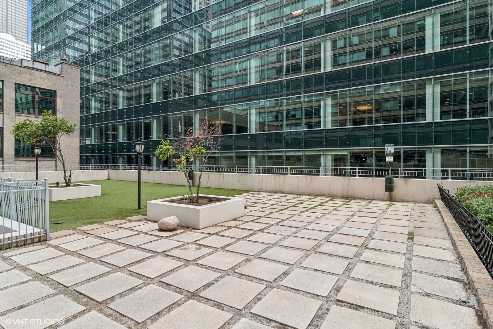 125 S Jefferson Street Unit: 3009