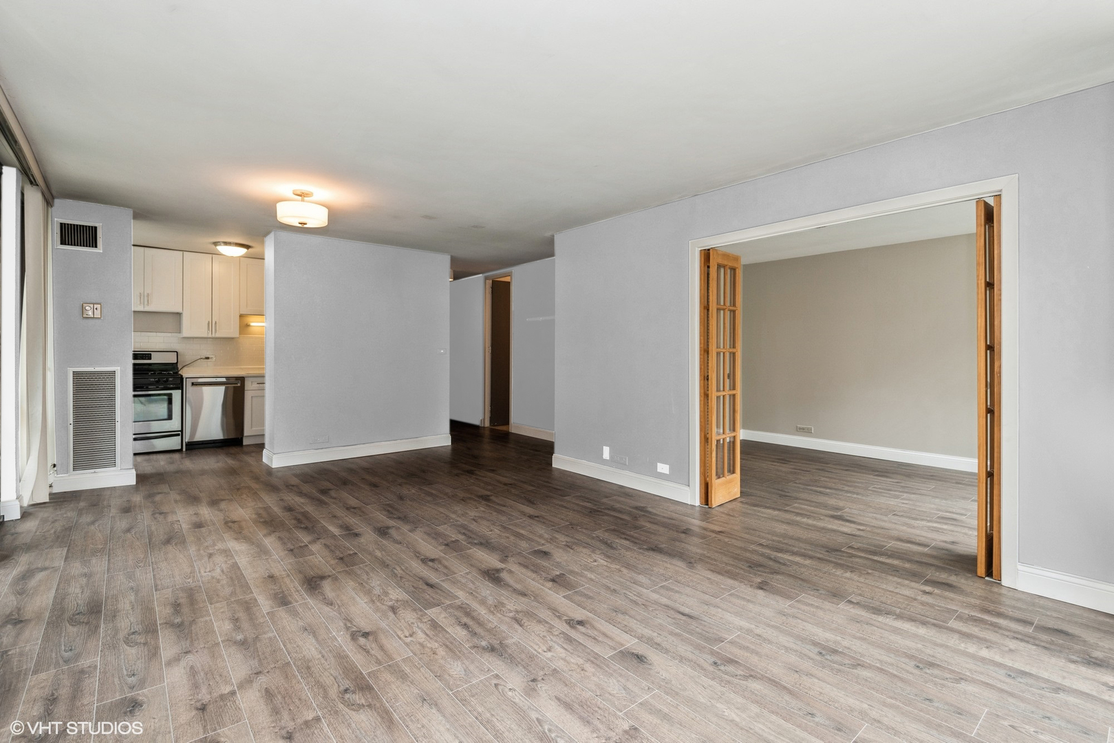 1 E Scott Street Unit: 409
