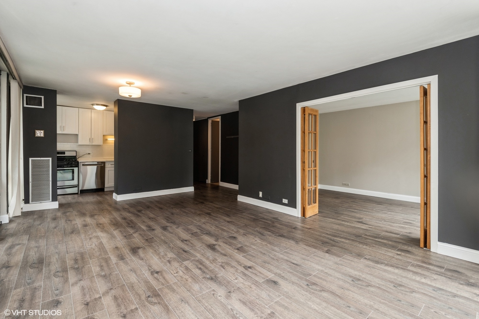 1 E Scott Street Unit: 409