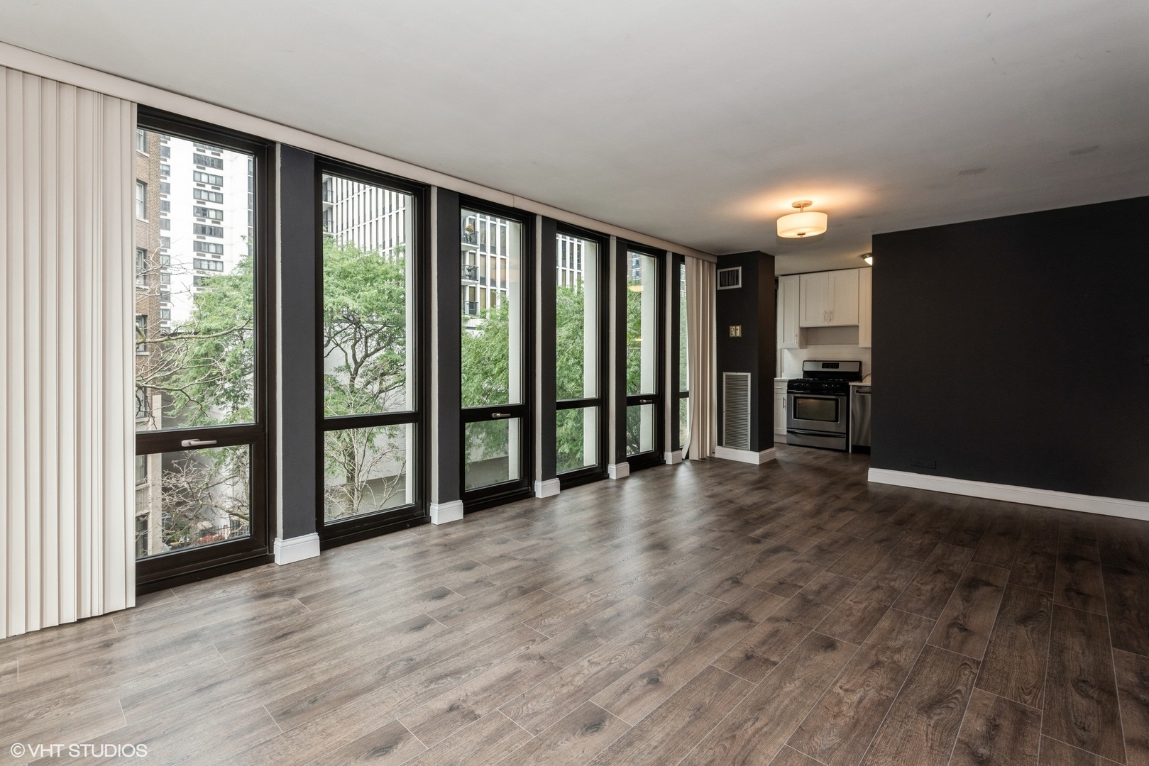 1 E Scott Street Unit: 409