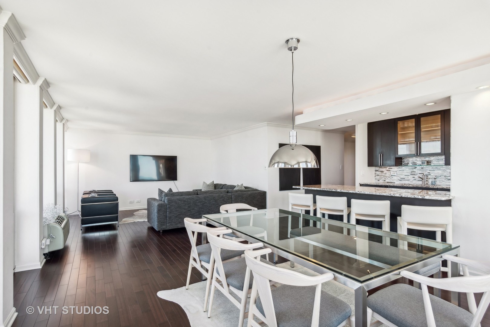 111 E CHESTNUT Street Unit: 45A