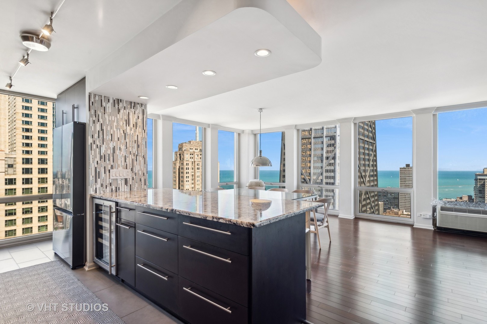 111 E CHESTNUT Street Unit: 45A