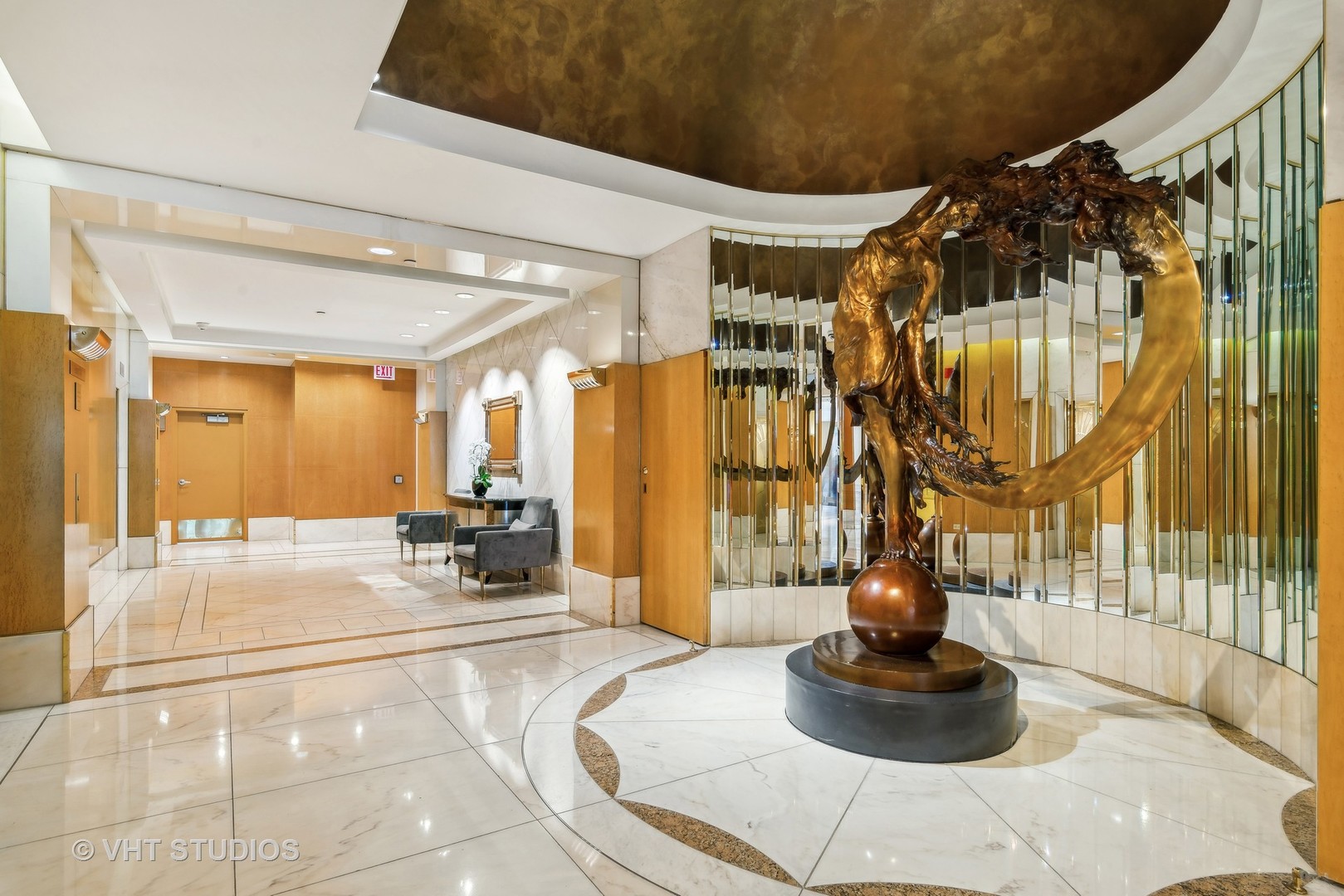 111 E CHESTNUT Street Unit: 45A