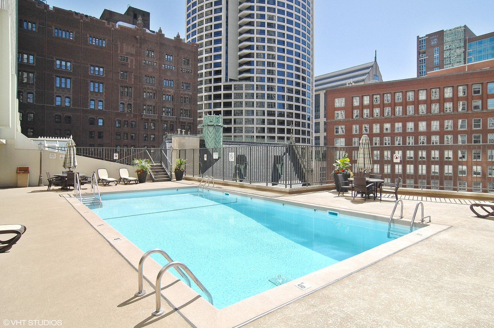 111 E CHESTNUT Street Unit: 45A