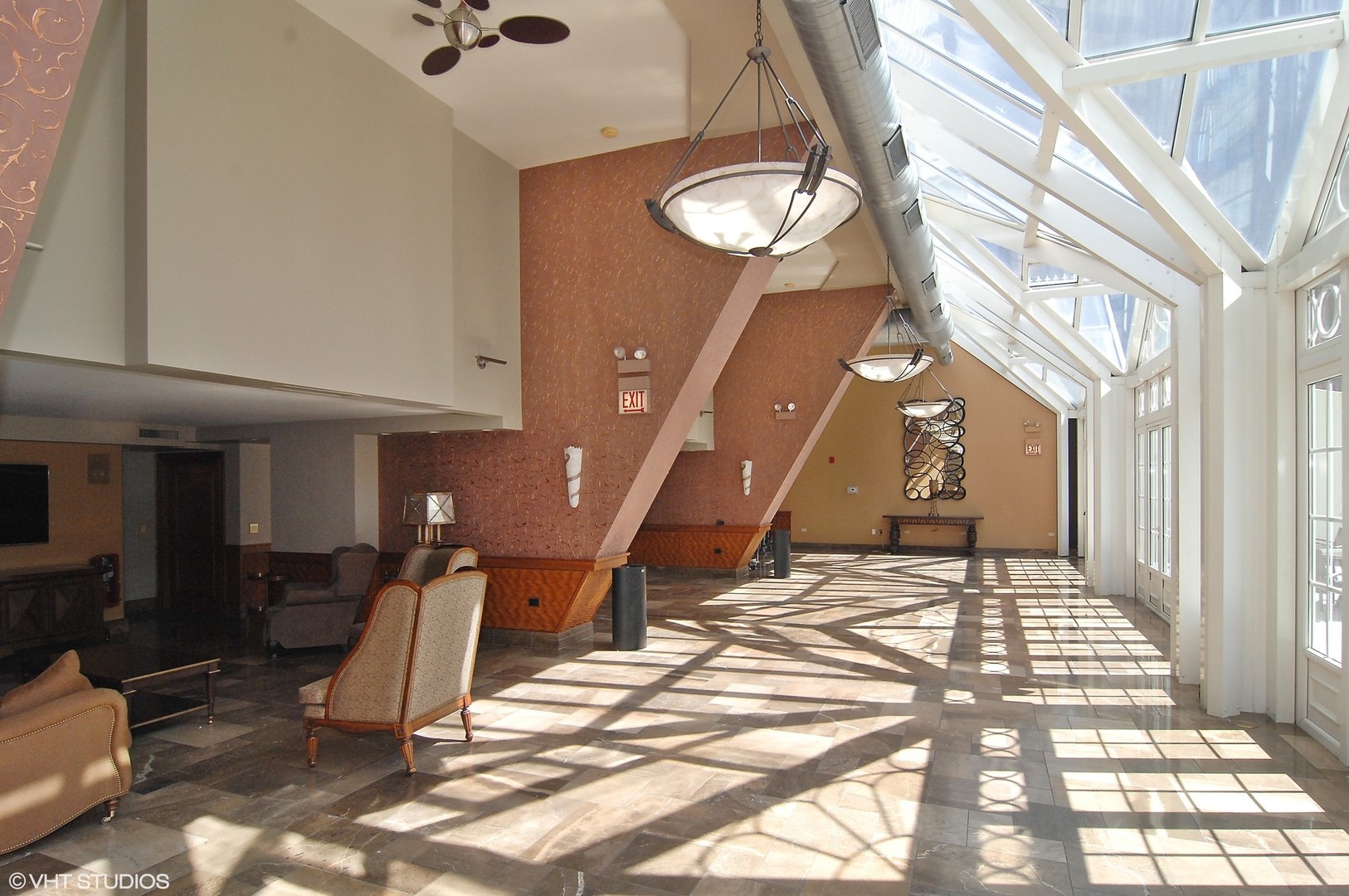 111 E CHESTNUT Street Unit: 45A