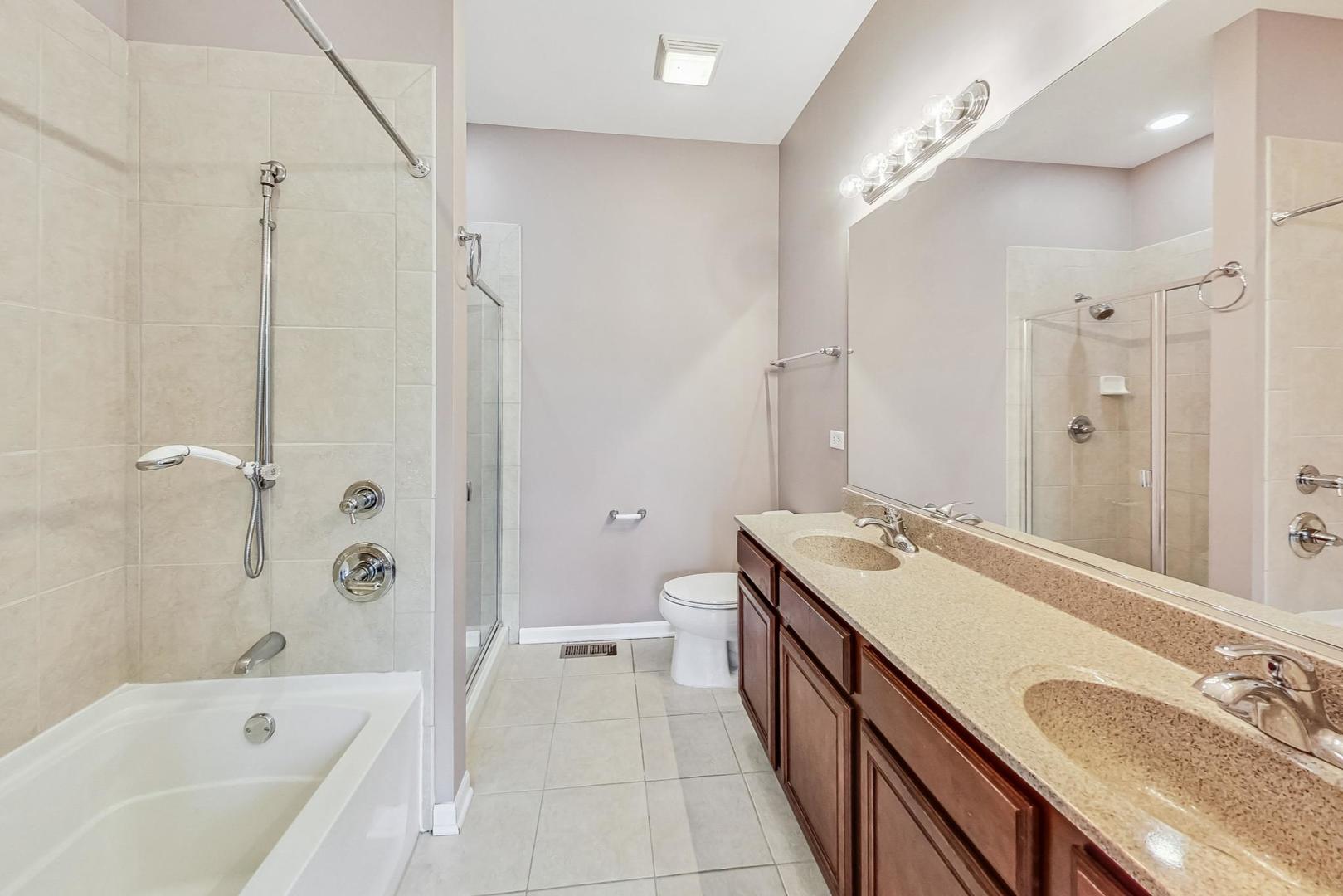 2505 S Calumet Avenue