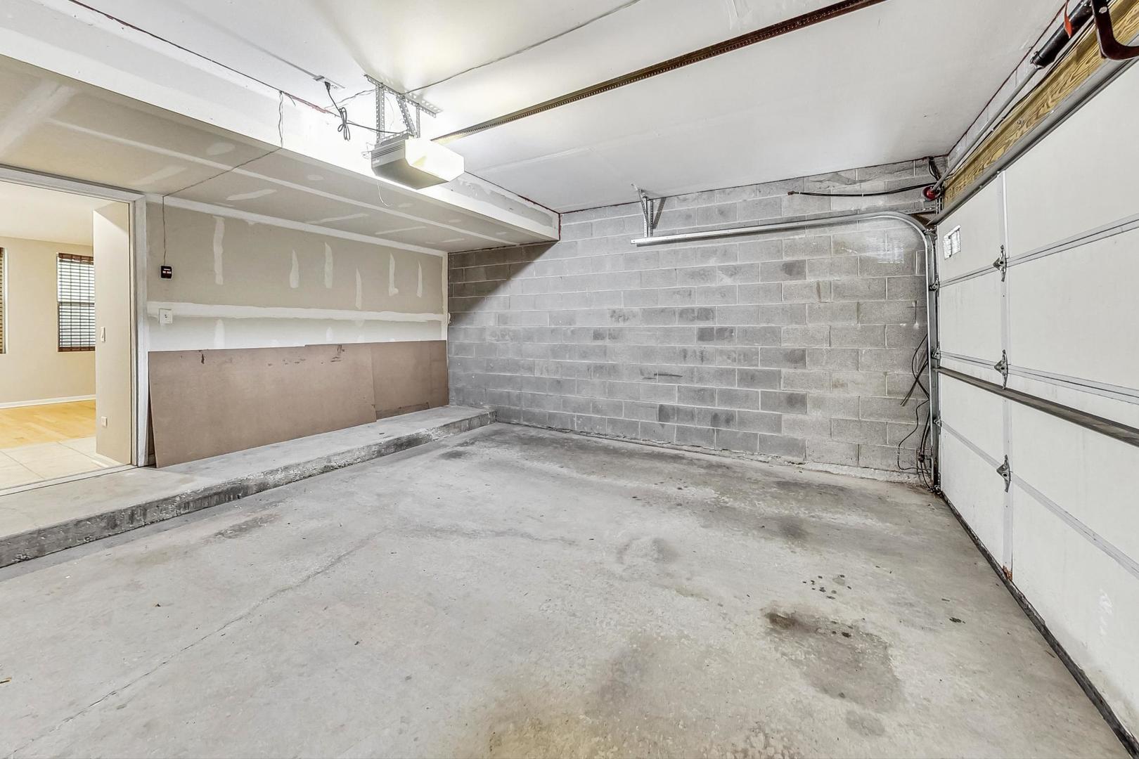 2505 S Calumet Avenue