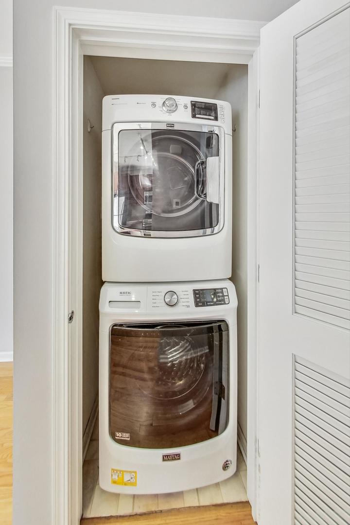 2505 S Calumet Avenue