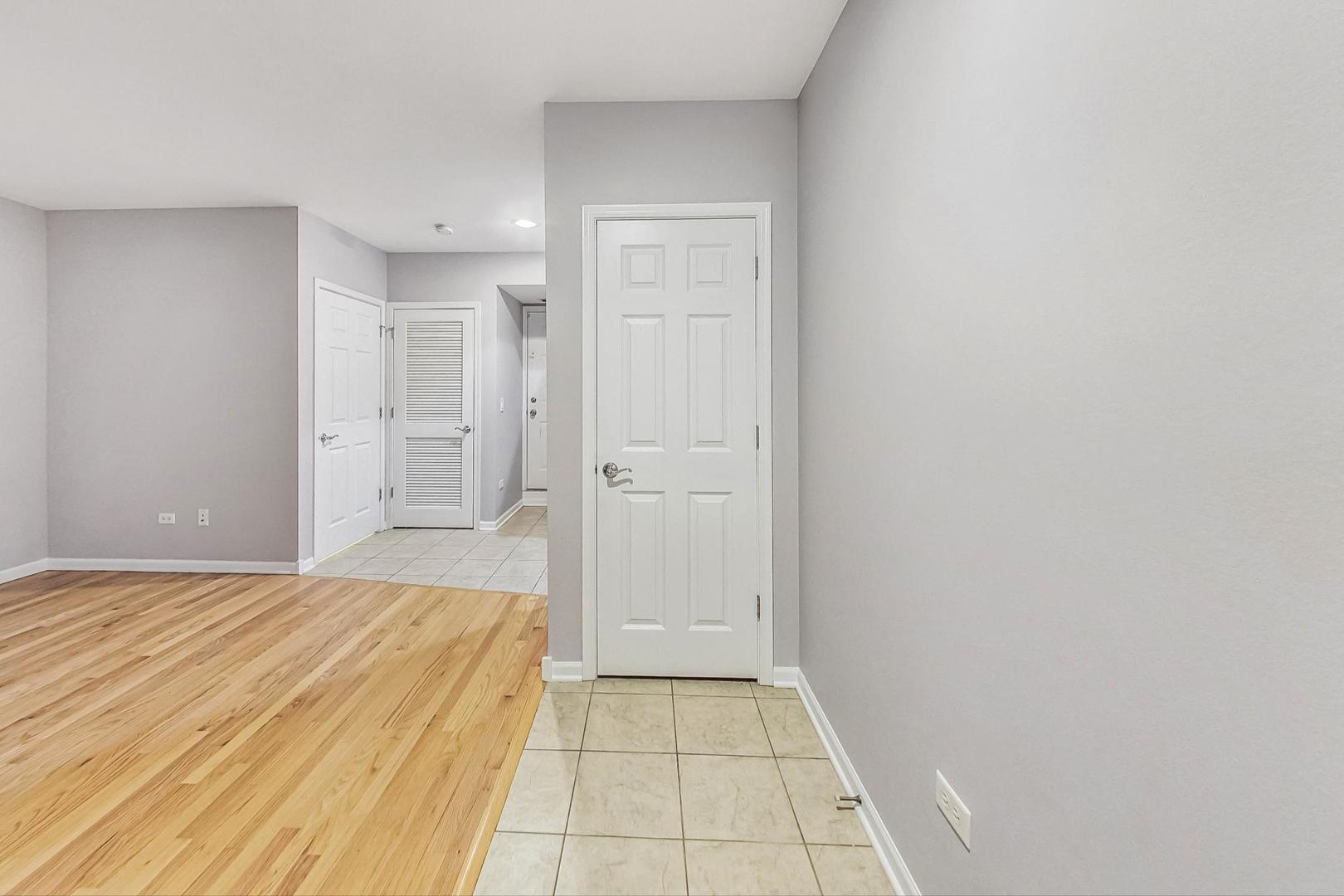 2505 S Calumet Avenue