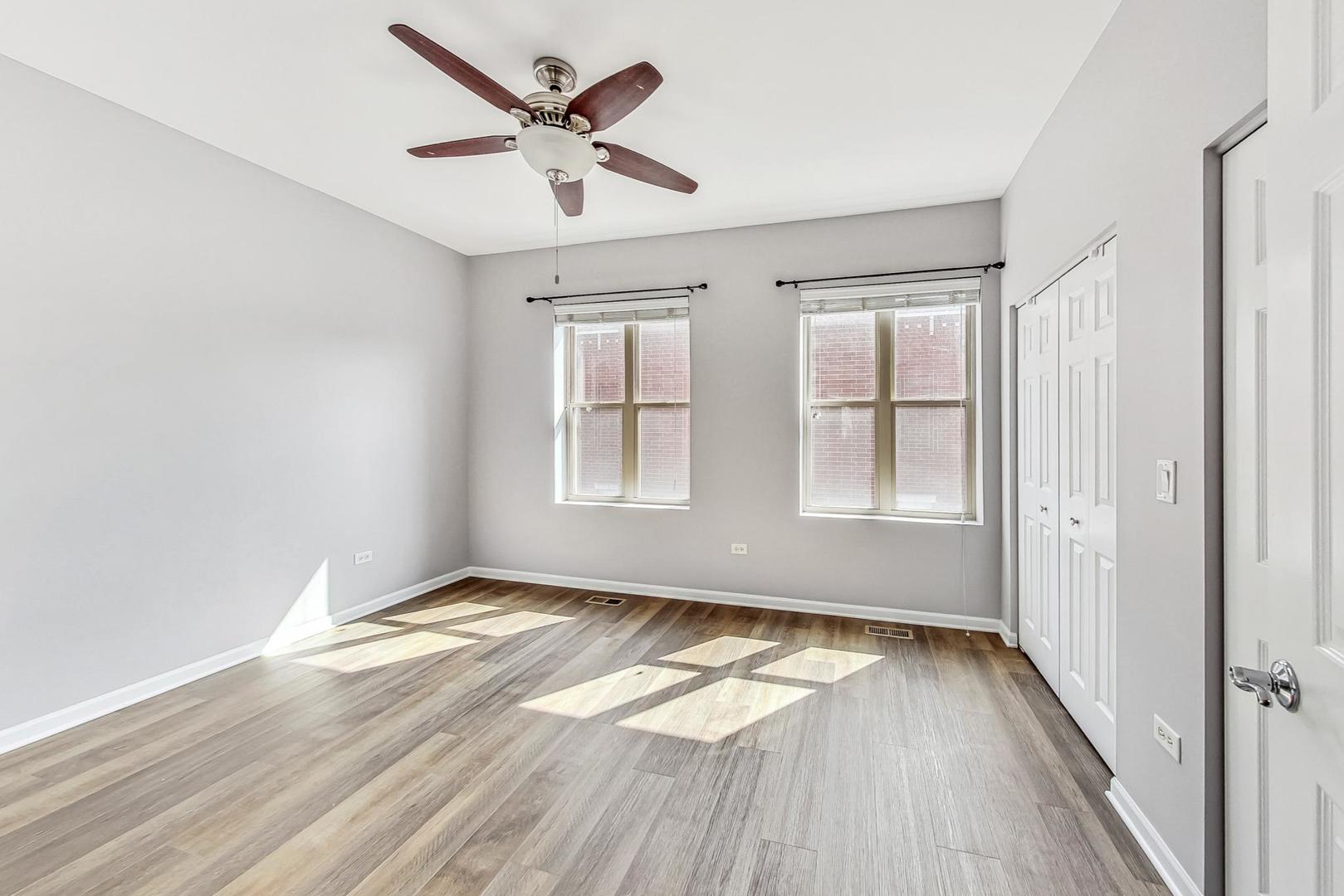 2505 S Calumet Avenue