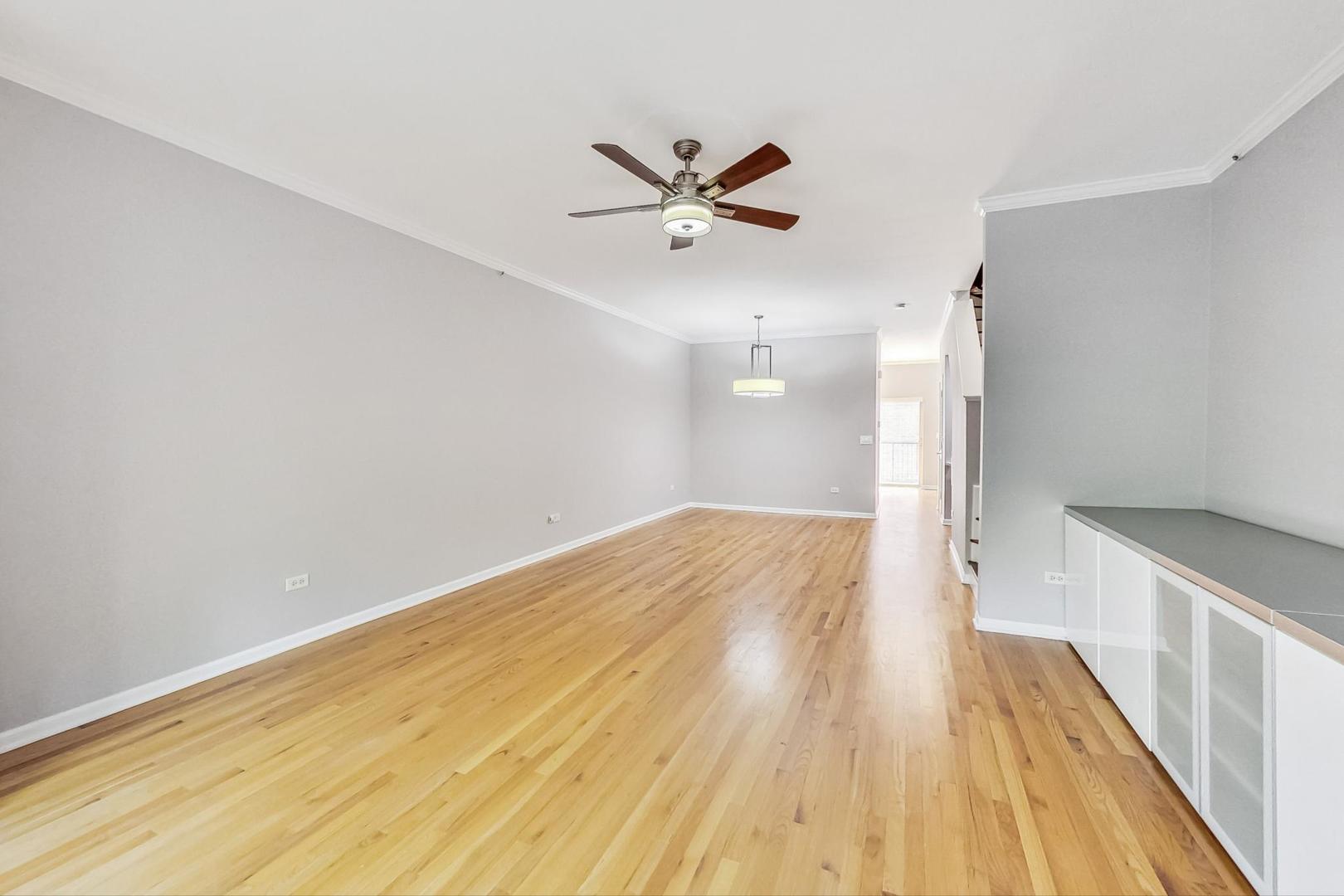 2505 S Calumet Avenue