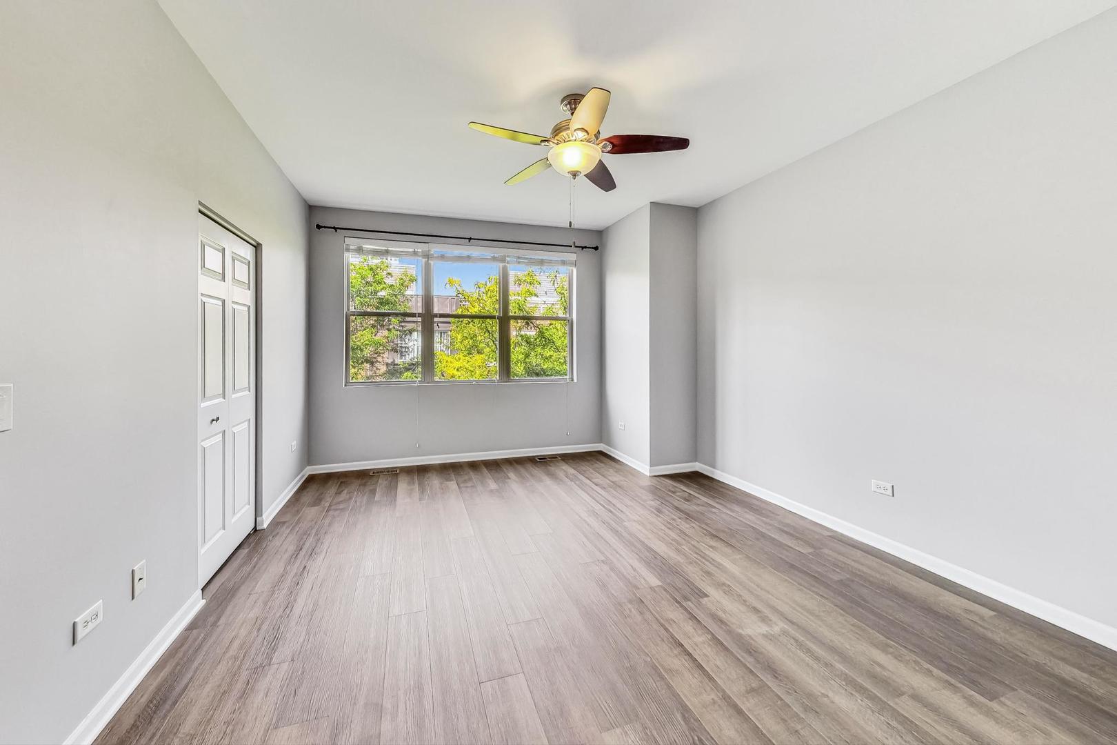 2505 S Calumet Avenue