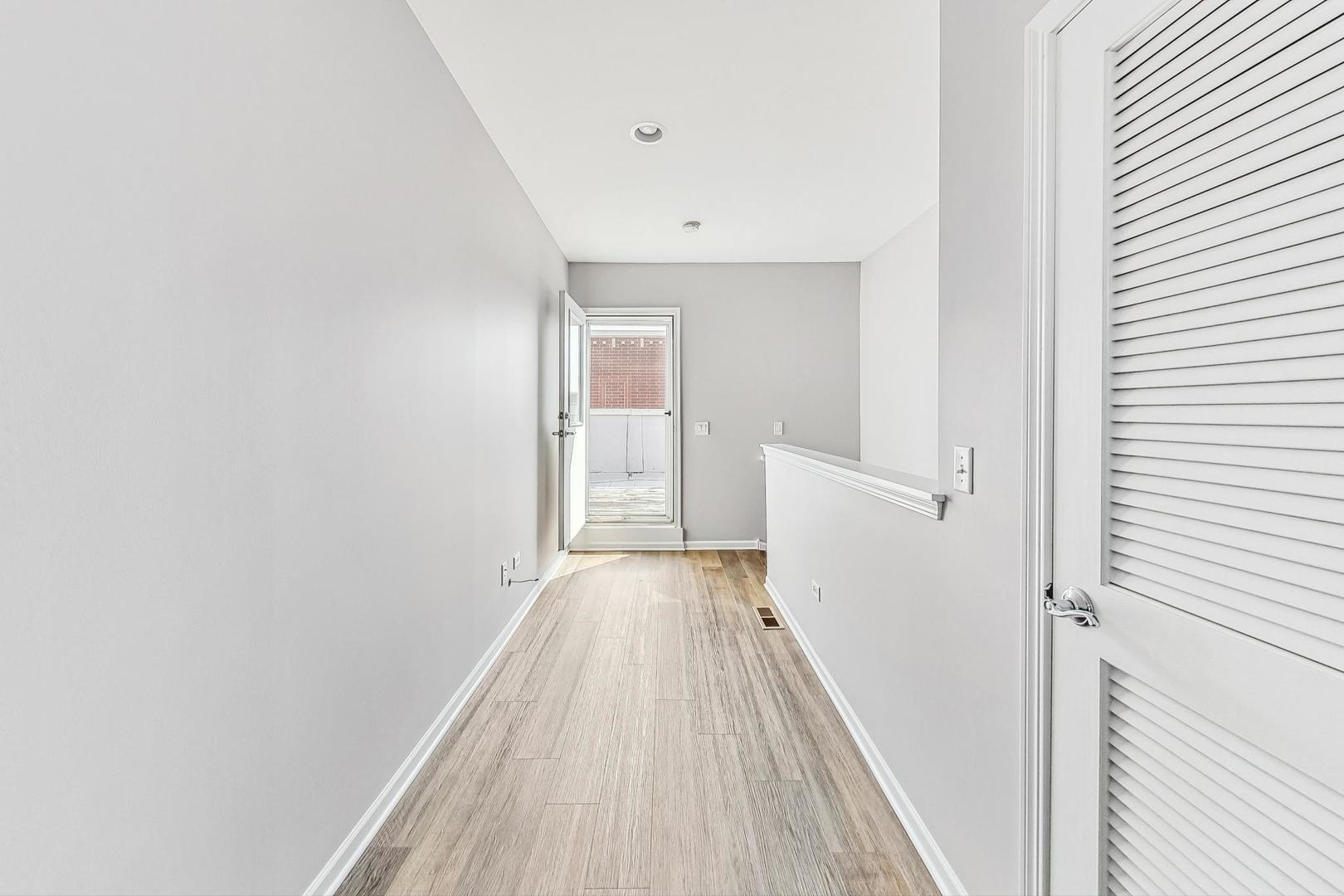 2505 S Calumet Avenue