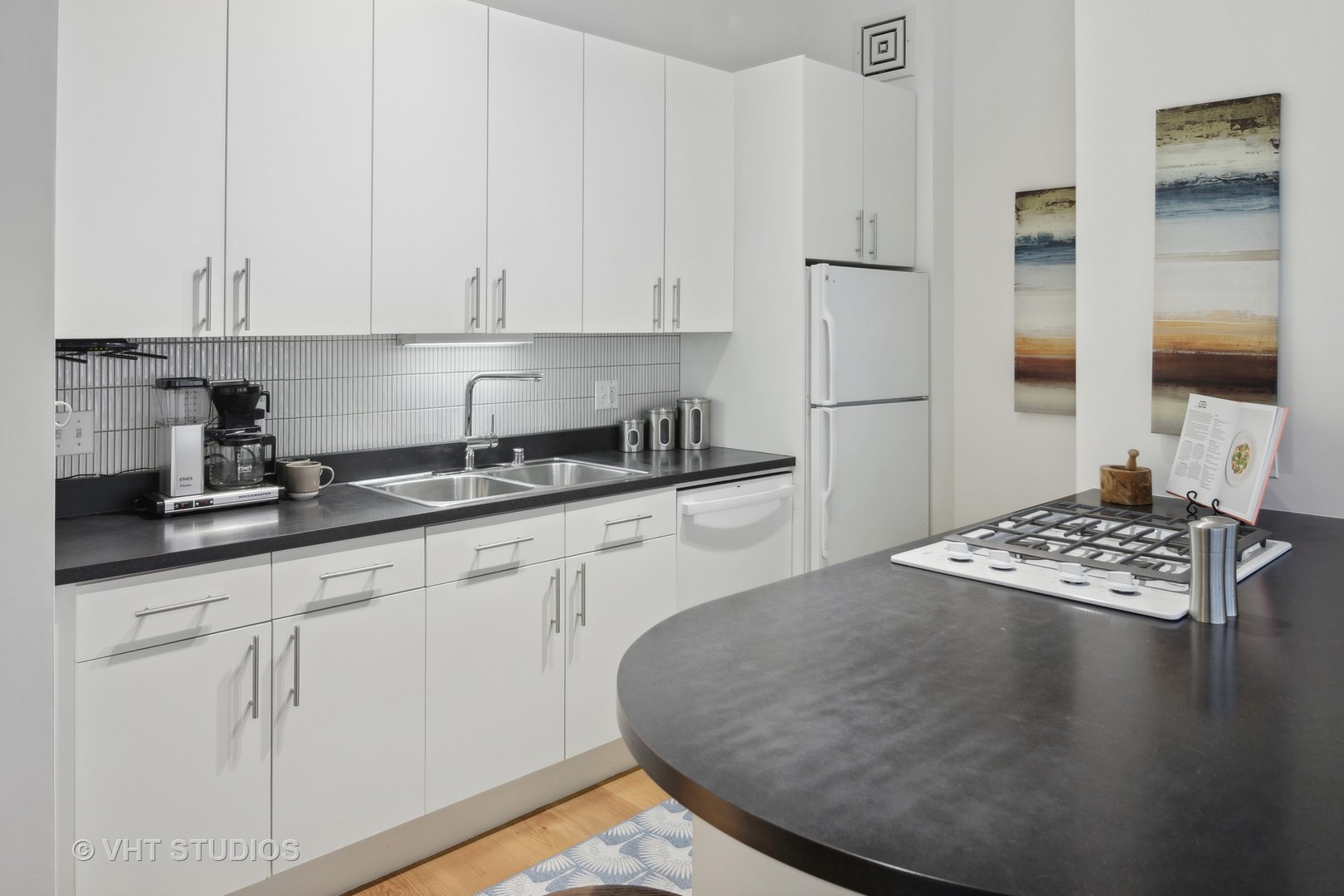 130 S Canal Street Unit: 309