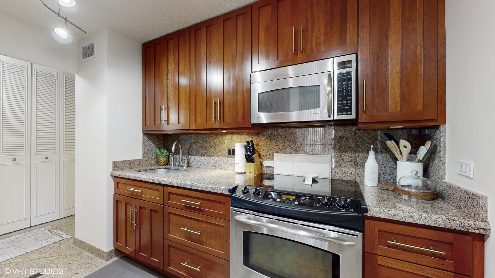 1400 N State Parkway Unit: 3B