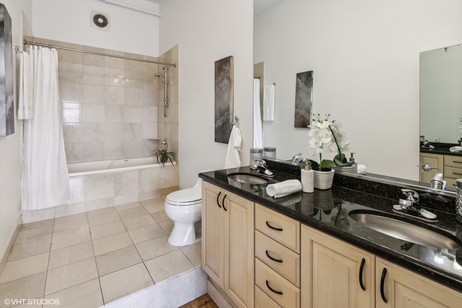 728 W Jackson Boulevard Unit: 1007