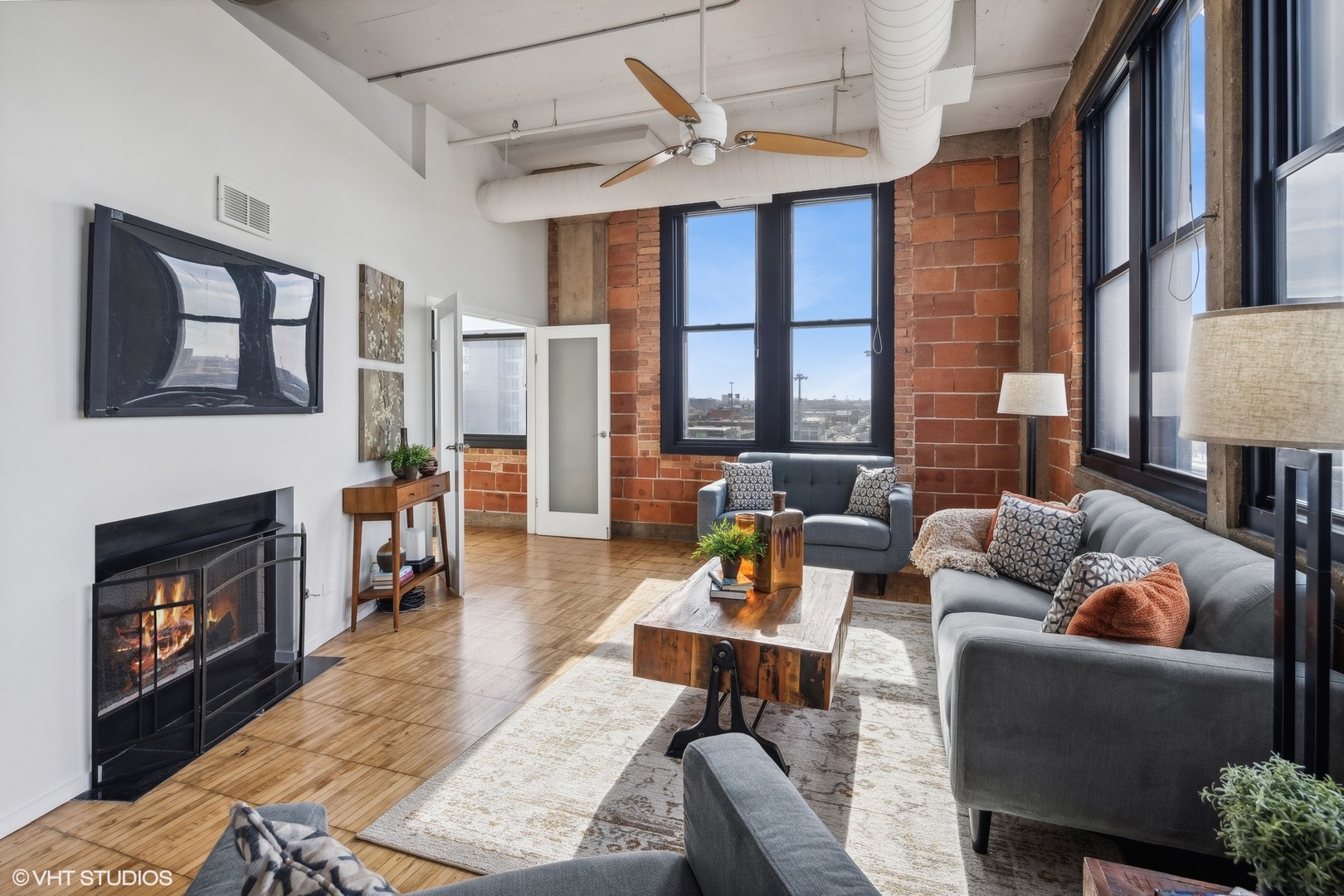 728 W Jackson Boulevard Unit: 1007