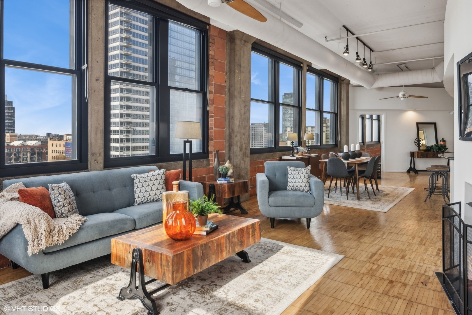 728 W Jackson Boulevard Unit: 1007