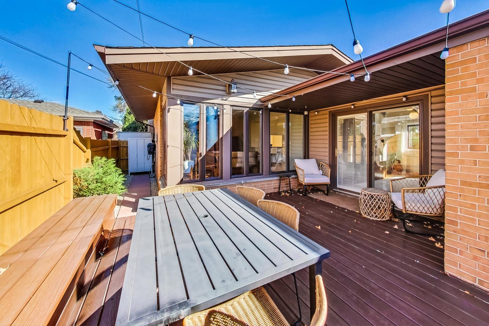 914 S Chester Avenue