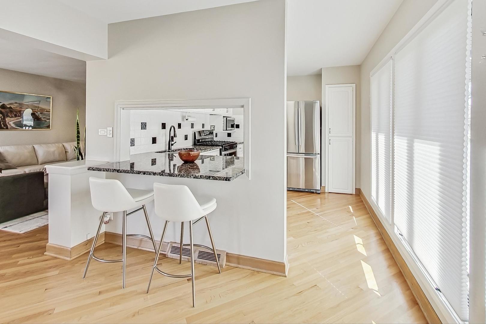 914 S Chester Avenue