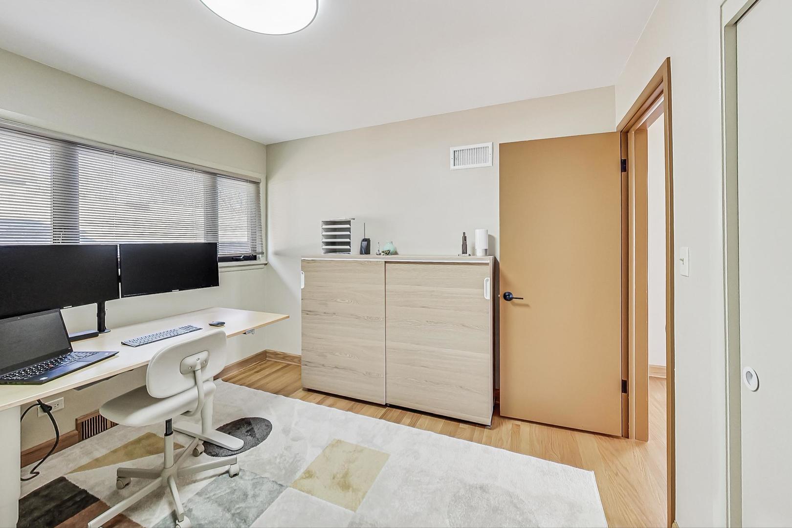 914 S Chester Avenue